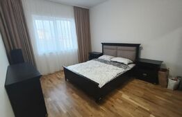 Casa 131 mp utili  3 camere 2 bai living bucatarie  teren 468 mp zona Cetate