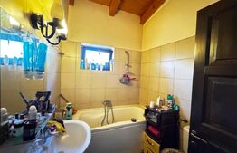 Casa cu 4 camere, 260 mp, zona Cetate 