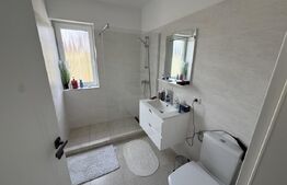 Apartament 2 camere, 50 mp, bloc nou, terasa si curte, zona-Cetate 