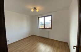 Casa de inchiriat cu 4 camere -  zona Cetate