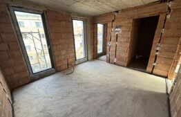 Apartament 3 camere , 101 mp , Scara interioară si Terasa , Zona - Cetate 