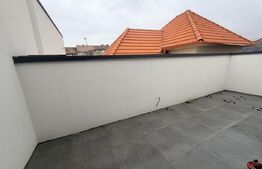 Apartament 3 camere , 101 mp , Scara interioară si Terasa , Zona - Cetate 