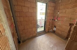 Apartament 3 camere , 101 mp , Scara interioară si Terasa , Zona - Cetate 