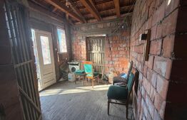 Casa de vanzare la rosu-Sebes, zona Drumul Petrestiului 