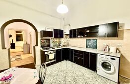 Apartament de vanzare cu 3 camere- zona Centru 