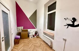 Apartament de vanzare cu 3 camere- zona Centru 