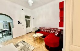 Apartament de vanzare cu 3 camere- zona Centru 