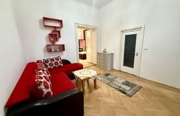 Apartament de vanzare cu 3 camere- zona Centru 