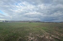 Teren extravilan de vanzare - 5707 mp - Zona 3 Poduri, Sebes-Alba