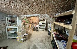 Casa individuala 3 camere,cu ANEXE,teren 2769 mp,TOTOI