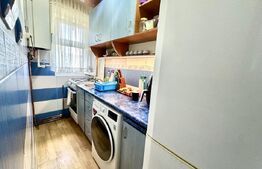 Apartament cu 2 camere, baie cu geam, etaj 3, zona Cetate