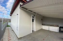 Casa de vanzare, cu 3 camere, 106 mp +2800  mp teren, zona Benic