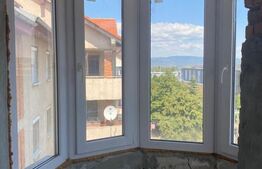 Apartament de vanzare - Semifinisat - Zona Centrala 