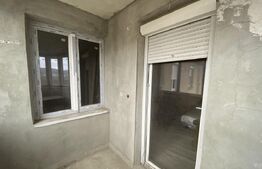 Apartament 3 camere, Semifinisat, Zona Centrală