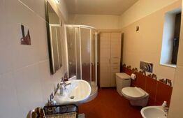 Casă de vanzare, 4 camere, 636 mp teren util ,zona centrală 