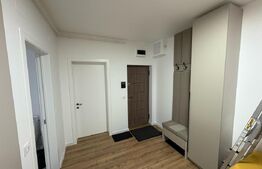 Apartament de inchiriat cu 2 camere, 43 mp,  zona Alba Mall