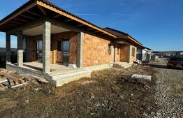 Casă modernă, la roșu sau la cheie, Sebeș - Petrești