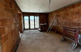 Casă modernă, la roșu sau la cheie, Sebeș - Petrești