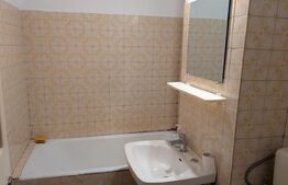 Apartament de vanzare cu 4 camere, 80 mp, zona Closca