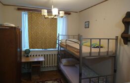 Casa de vanzare cu 5 camere, 250 mp, zona Cetate