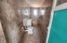 Casa de vanzare cu 5 camere, 160 mp,821 mp teren, zona Micesti