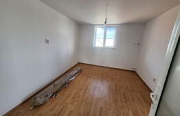 Casa de vanzare cu 5 camere, 160 mp,821 mp teren, zona Micesti