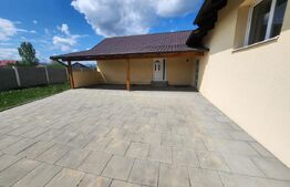 Casa de vanzare cu 5 camere, 160 mp,821 mp teren, zona Micesti