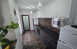 Casă cochetă cu curte, de inchiriat, cu 2 camere, 65 mp, zona Cetate