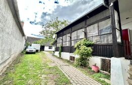 Casa doua corpuri 1000mp teren toate utilitaiile in Lancram