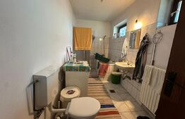 Casa doua corpuri 1000mp teren toate utilitaiile in Lancram