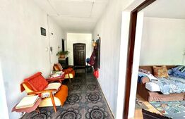 Casa doua corpuri 1000mp teren toate utilitaiile in Lancram