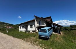 Casă individuală, de vanzare, cu 4 camere,  250 mp utili, zona Micesti