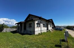 Casă individuală, de vanzare, cu 4 camere,  250 mp utili, zona Micesti