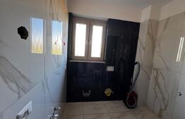 Casă individuală, de vanzare, cu 4 camere,  250 mp utili, zona Micesti