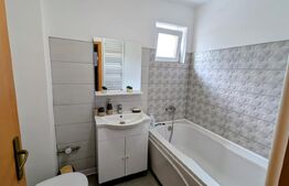 Apartament de vanzare, cu 3 camere, 63 mp, zona cetate.