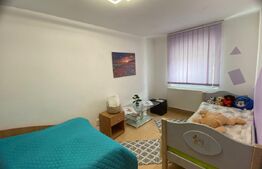 Apartament de vanzare, cu 3 camere, 48 mp, zona cetate