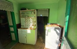 Casa veche cu 4 camere,  teren 1800 mp, Henig