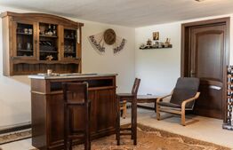 Casă de vanzare, cu 6 camere, 379 mp, zona Oarda de Sus 