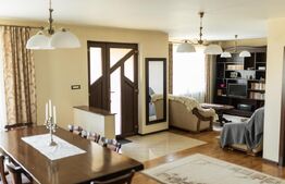 Casă de vanzare, cu 6 camere, 379 mp, zona Oarda de Sus 