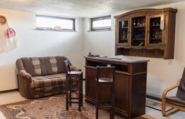 Casă de vanzare, cu 6 camere, 379 mp, zona Oarda de Sus 