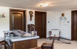 Casă de vanzare, cu 6 camere, 379 mp, zona Oarda de Sus 