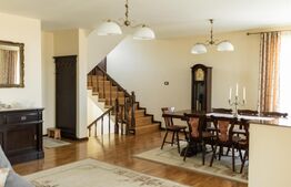 Casă de vanzare, cu 6 camere, 379 mp, zona Oarda de Sus 