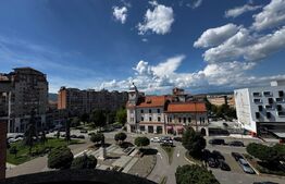 Apartament de inchiriat, cu 4 camere, 90 mp,  zona Centru Tribunal