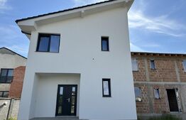 Duplex semifinisat 4 camere,teren 271 mp,Micesti