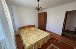 Apartament de vanzare, cu 3 camere, decomandat zona Cetate