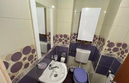 Apartament de vanzare, cu 3 camere, decomandat zona Cetate