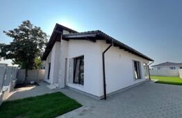 Casă nouă, modernă, cu 4 camere, terasă și curte generoasă 