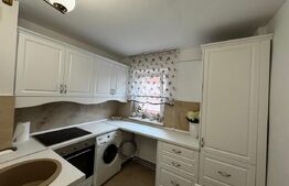 Apartament cu 3 camere, 72 mp, zona Cetate - Mercur