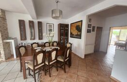 Casa individuala cu 5 camere,200 mp utili,zona centrala Aiud