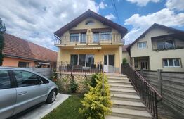 Casa individuala cu 5 camere,200 mp utili,zona centrala Aiud